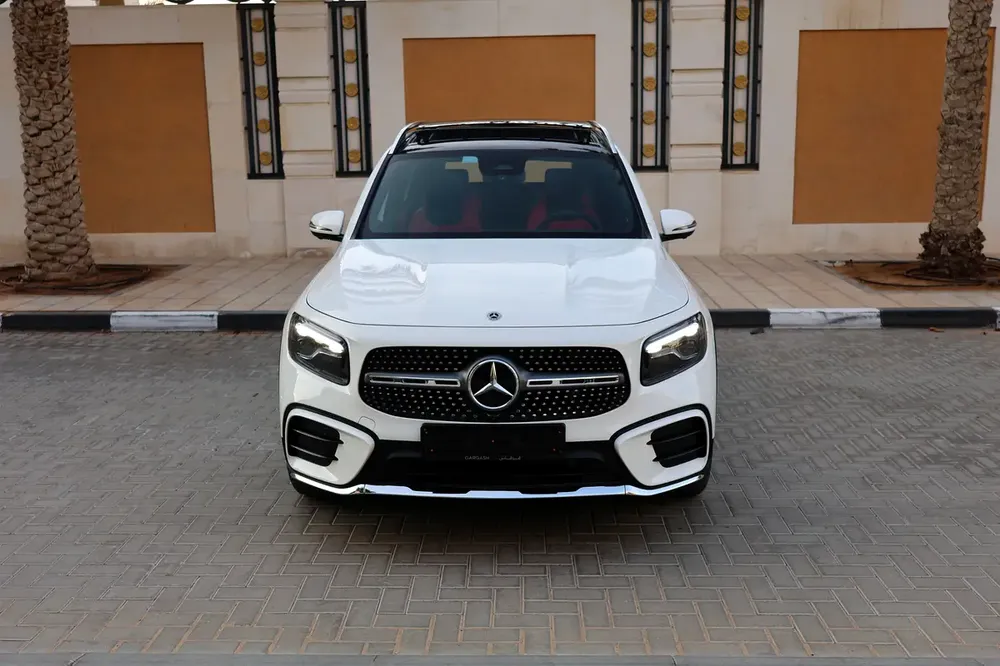 MERCEDES-BENZ GLB 250-2025-8000KM-GCC SPECS-UNDER WARRANTY  SERVICE FROM MRCEDES DEALER - Image 5
