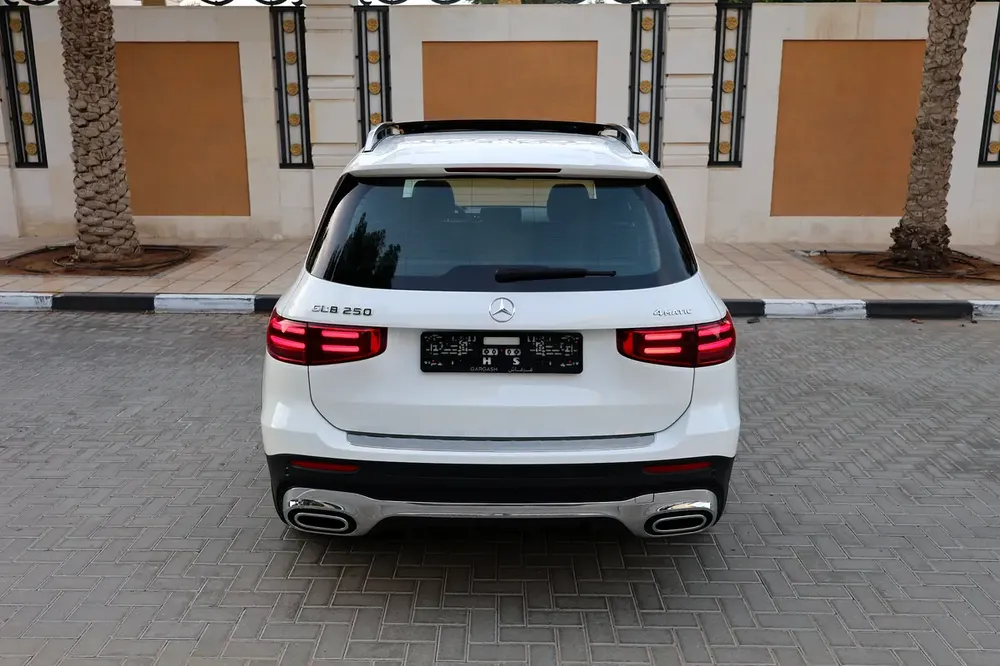 MERCEDES-BENZ GLB 250-2025-8000KM-GCC SPECS-UNDER WARRANTY  SERVICE FROM MRCEDES DEALER - Image 6