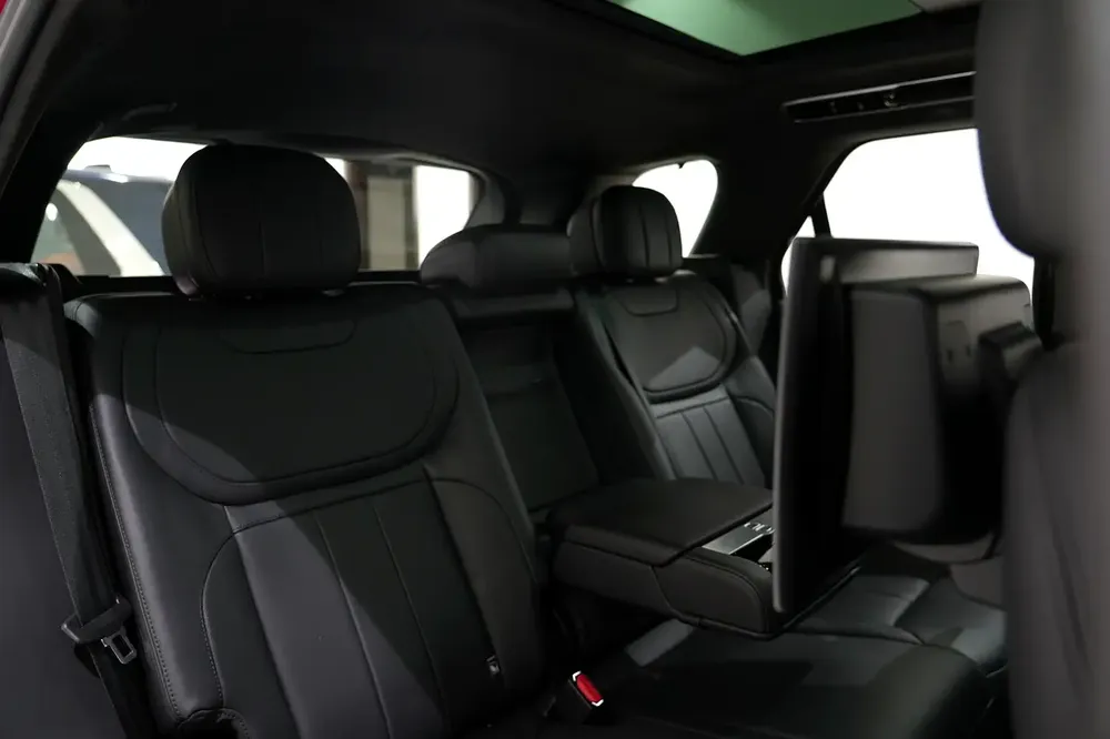 2023 Range Rover Sport First Edition P530 GCC Dealership Warranty - Image 18