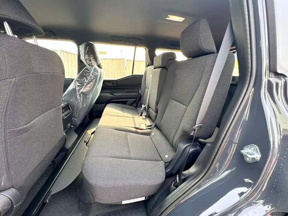 2025 PRADO RIGHT HAND DRIVE AR-TX 2.8L DIESEL 0KM - Image 13