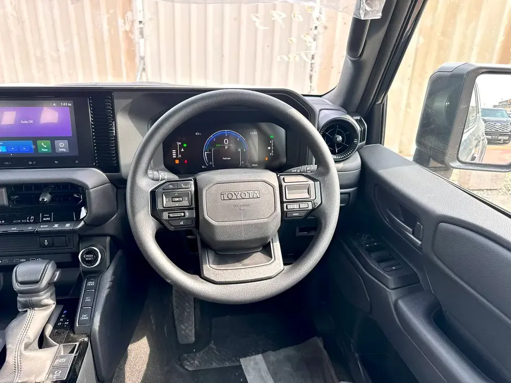 2025 PRADO RIGHT HAND DRIVE AR-TX 2.8L DIESEL 0KM - Image 7