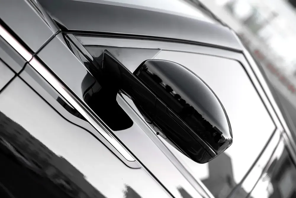 2022 Range Rover Velar P250 S R-Dynamic - Image 10