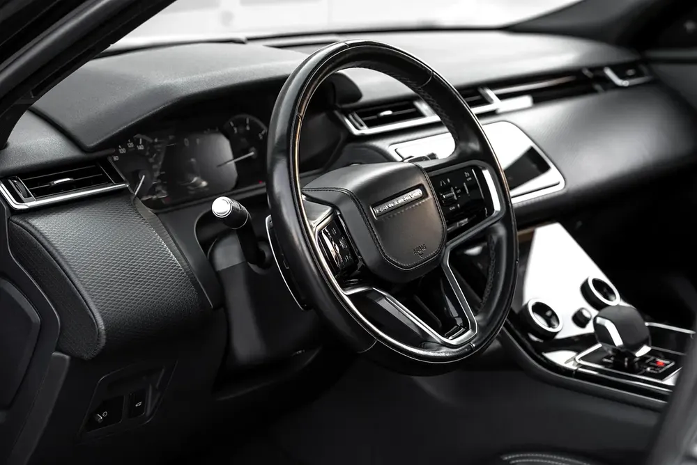 2022 Range Rover Velar P250 S R-Dynamic - Image 11
