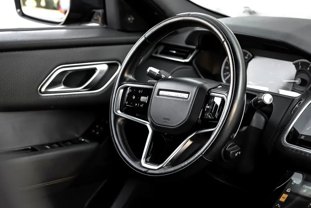 2022 Range Rover Velar P250 S R-Dynamic - Image 17