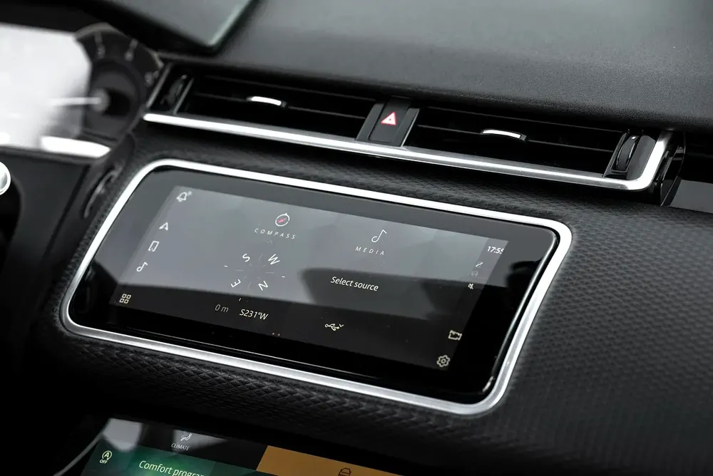 2022 Range Rover Velar P250 S R-Dynamic - Image 19