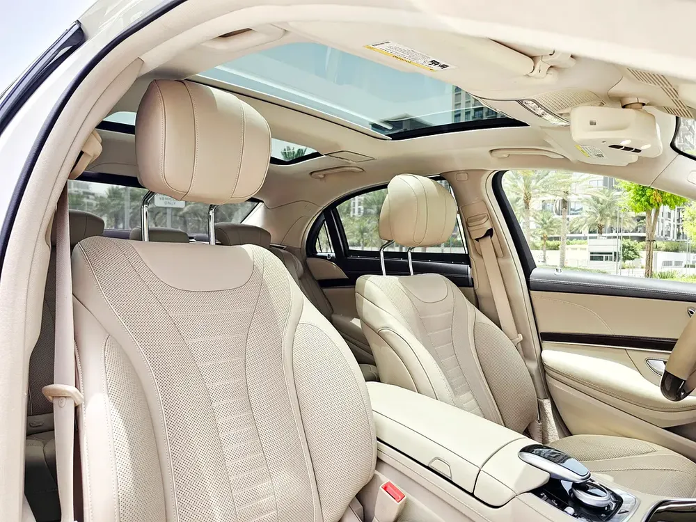 2019 Mercedes-Benz S 560 4MATIC | Luxury  Performance | GCC Ready - Image 11