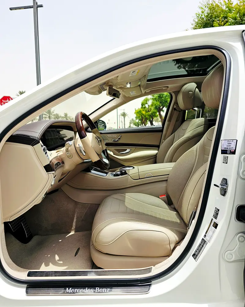 2019 Mercedes-Benz S 560 4MATIC | Luxury  Performance | GCC Ready - Image 14