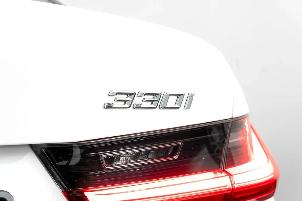 2,853 AED / 60 months | 0% DP | 2021 BMW 330i M-Sport / Full Service History - Image 14