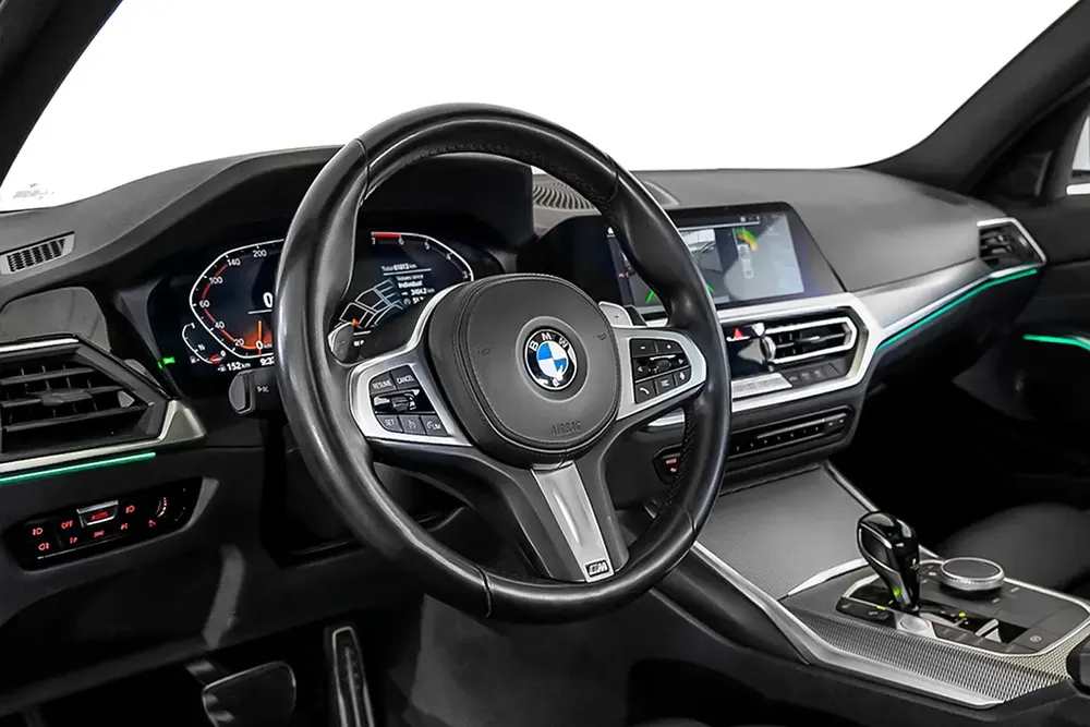 2,853 AED / 60 months | 0% DP | 2021 BMW 330i M-Sport / Full Service History - Image 7