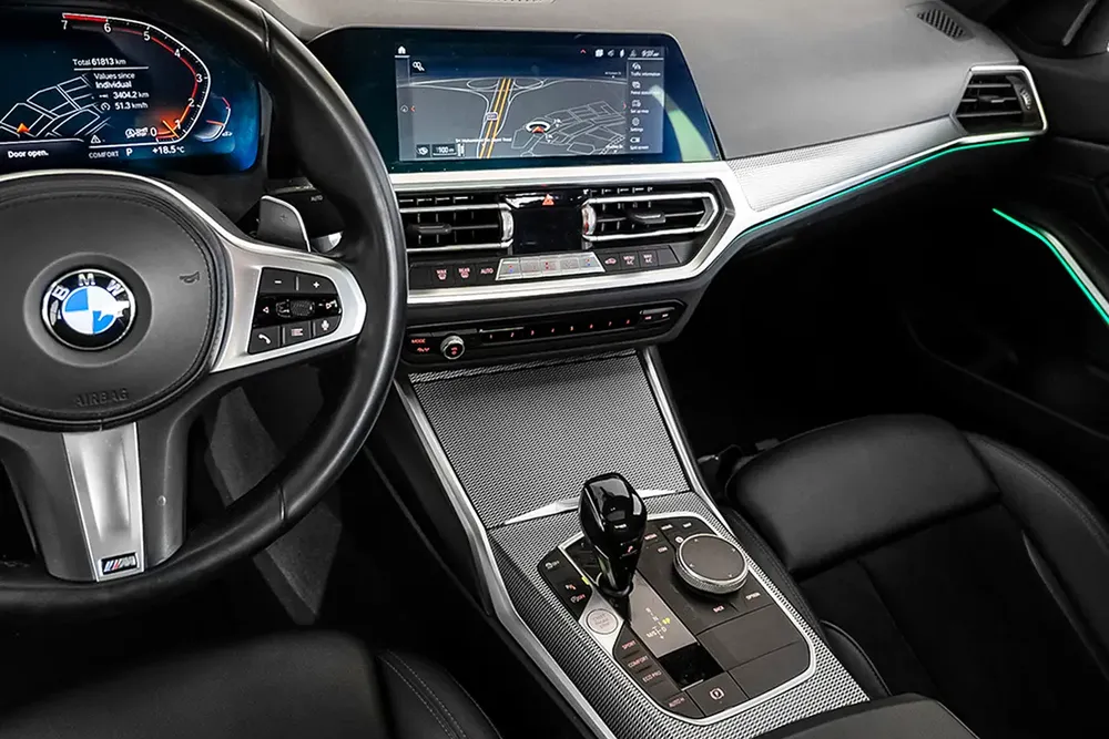 2,853 AED / 60 months | 0% DP | 2021 BMW 330i M-Sport / Full Service History - Image 9