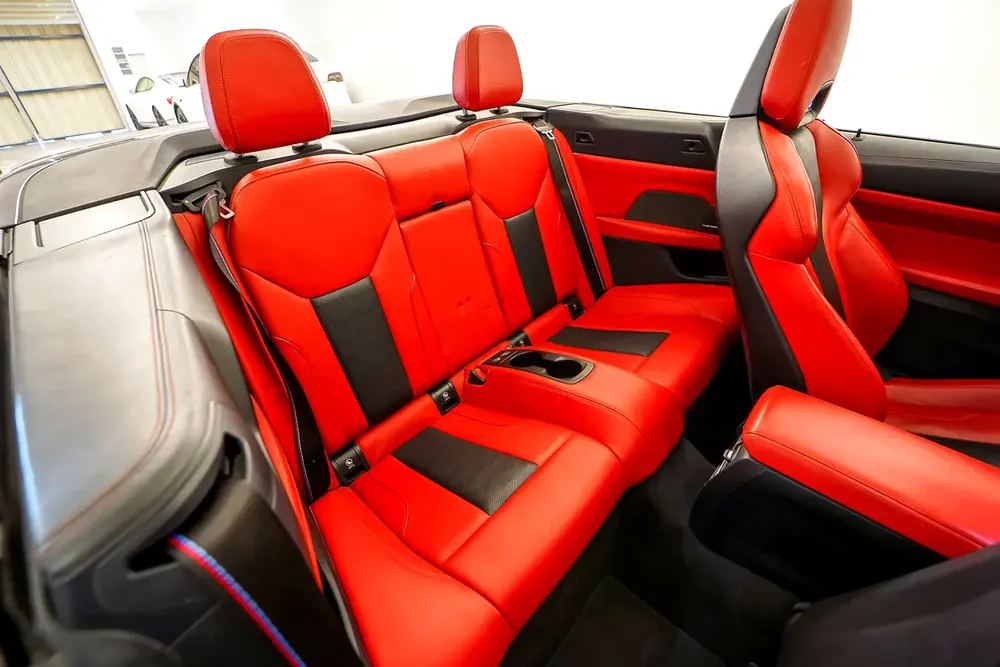 AED 4527 PM | BMW M4 COMPETITION CABRIOLET Xdr2024 | WELL MAINTAINED | 1 YEAR WARRANTY - Image 20