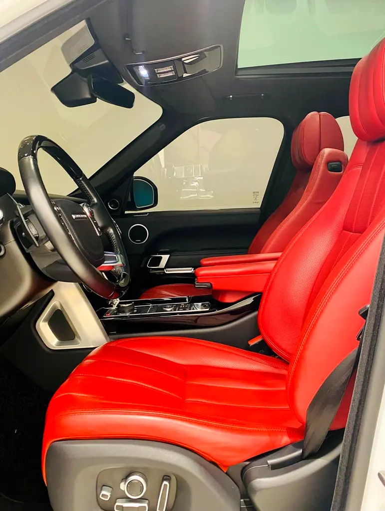 Land Rover Range Rover Vogue SE Supercharged 2017 GCC Specs - Image 10