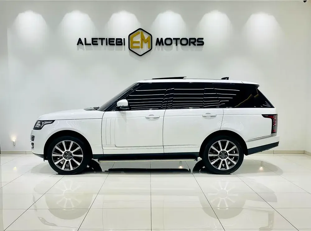 Land Rover Range Rover Vogue SE Supercharged 2017 GCC Specs - Image 7