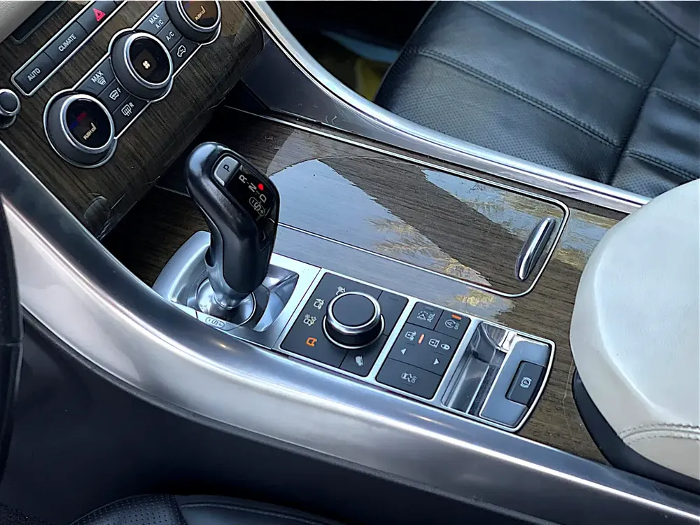 AED 1,620 EMI PM | RANGE ROVER SPORT | HSE | WELL MAINTAINED - Image 11