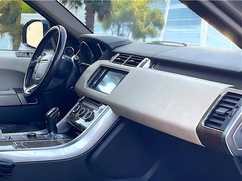 AED 1,620 EMI PM | RANGE ROVER SPORT | HSE | WELL MAINTAINED - Image 13