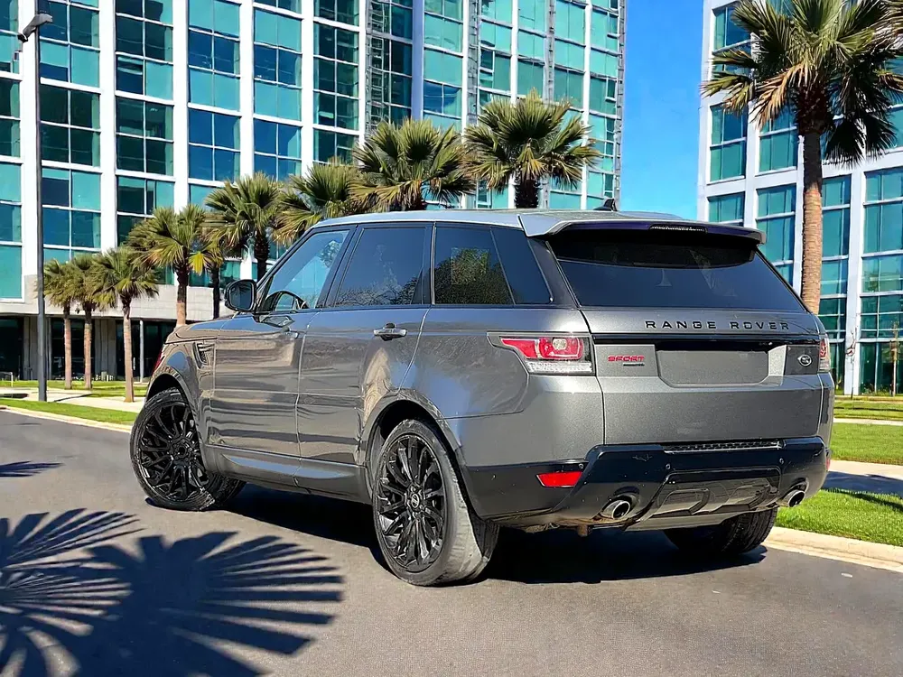 AED 1,620 EMI PM | RANGE ROVER SPORT | HSE | WELL MAINTAINED - Image 7