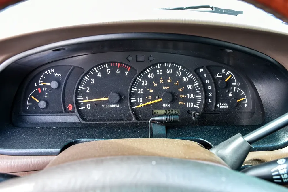 2000 - TOYOTA TUNDRA 4X4 - IMMCULATE CONDITION - ONLY 80,000 KM - Image 10