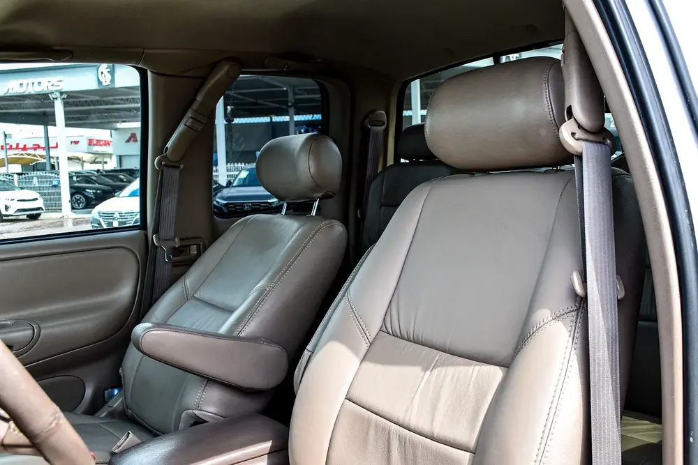 2000 - TOYOTA TUNDRA 4X4 - IMMCULATE CONDITION - ONLY 80,000 KM - Image 16