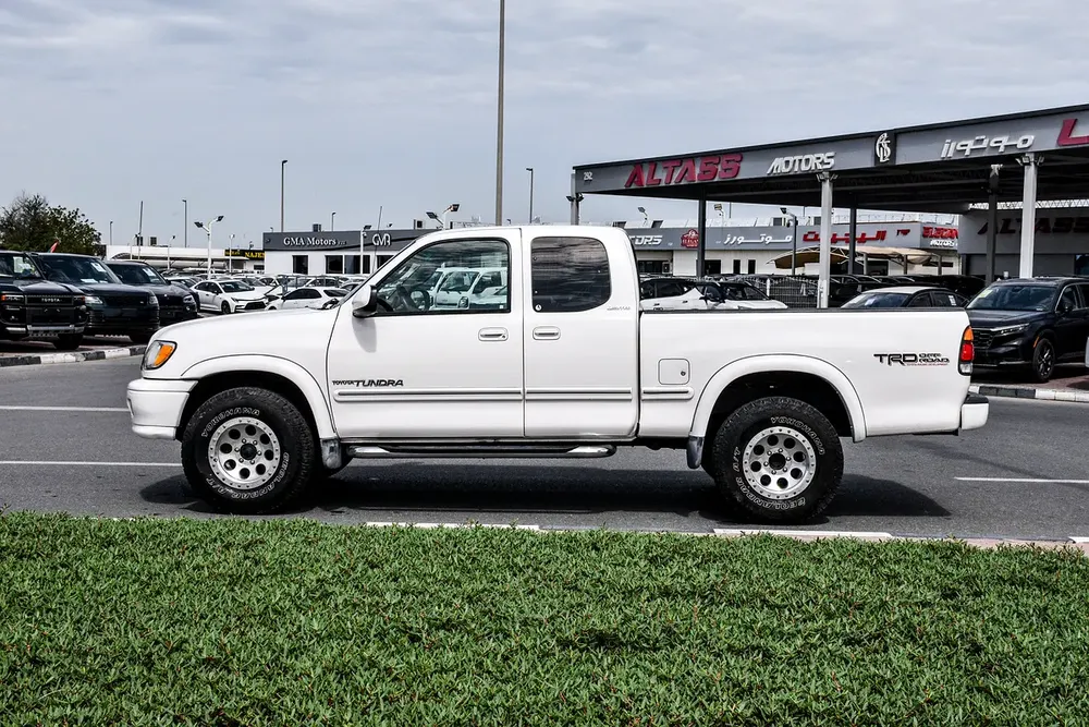 2000 - TOYOTA TUNDRA 4X4 - IMMCULATE CONDITION - ONLY 80,000 KM - Image 4