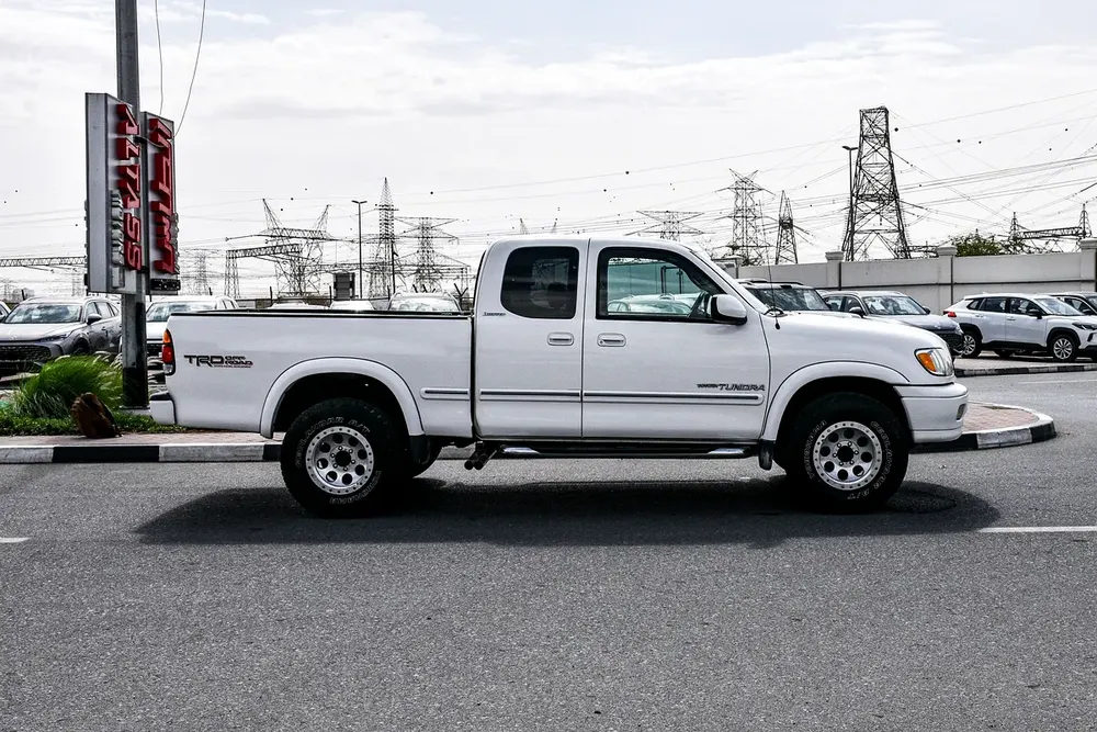 2000 - TOYOTA TUNDRA 4X4 - IMMCULATE CONDITION - ONLY 80,000 KM - Image 5