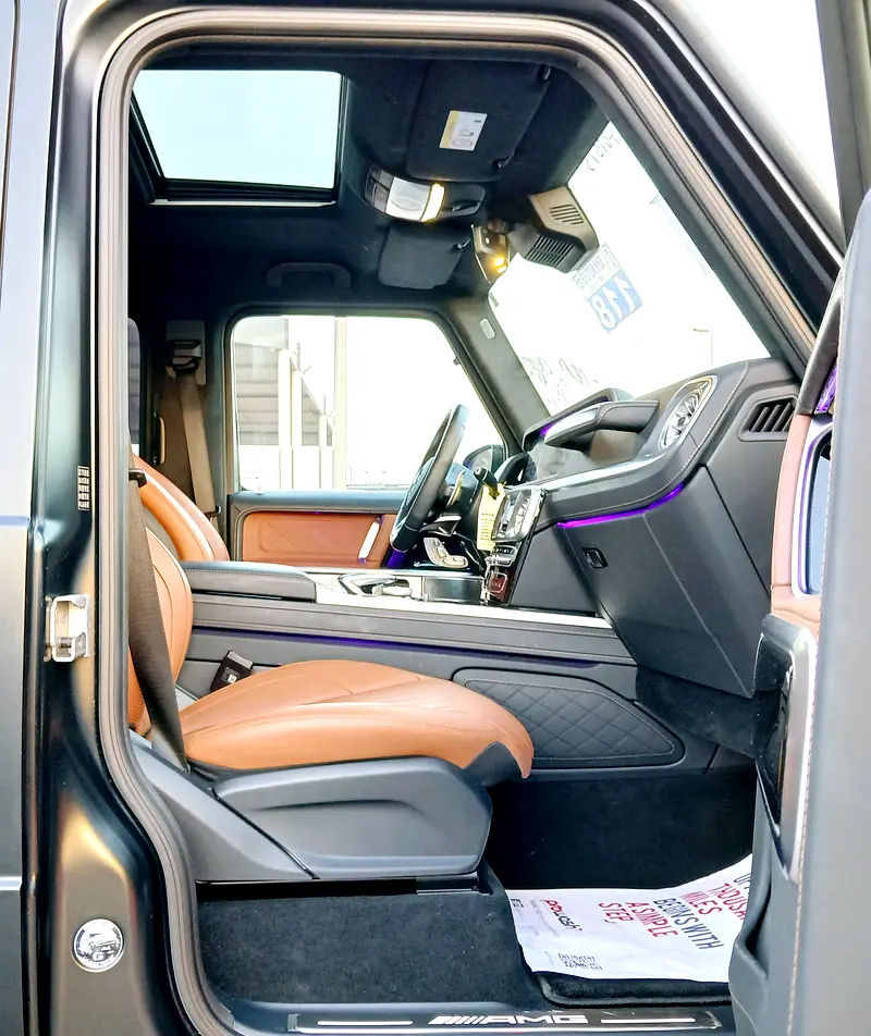MERCEDES BENZ G63 CLEAN TITLE JAPANESE SPECS - Image 11