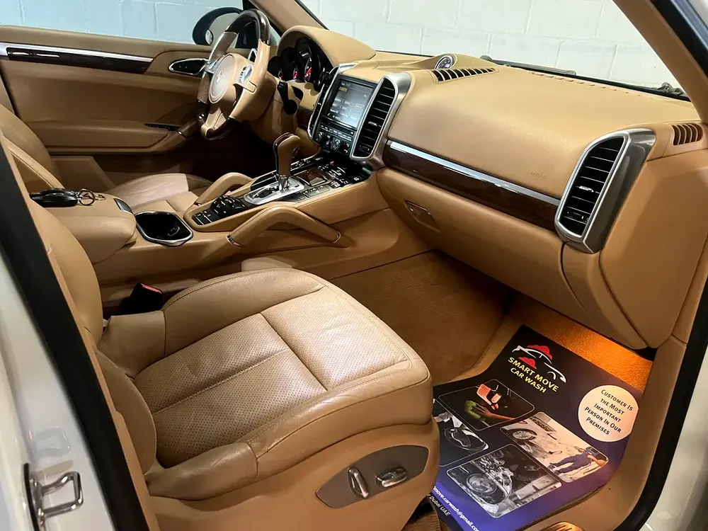 Porsche cayenne S 2014 GCC No accident clean car ready to drive - Image 11