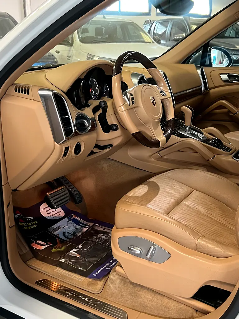 Porsche cayenne S 2014 GCC No accident clean car ready to drive - Image 15