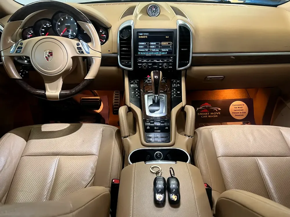 Porsche cayenne S 2014 GCC No accident clean car ready to drive - Image 8