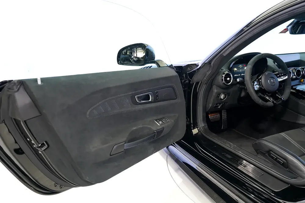 BLACK SERIES | AMG GT | CARBON EXTERIOR | MATT CARBON INTERIOR - Image 12