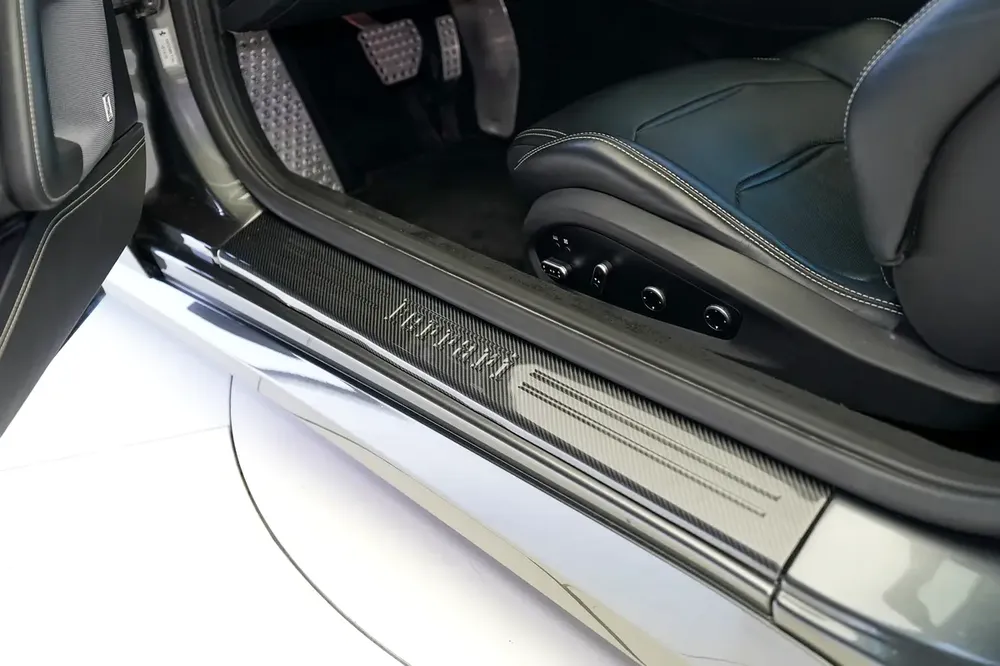 CARBON INTERIOR | CARBON EXTERIOR | PANORAMIC ROOF | WARRANTY AVAILABLE - Image 11