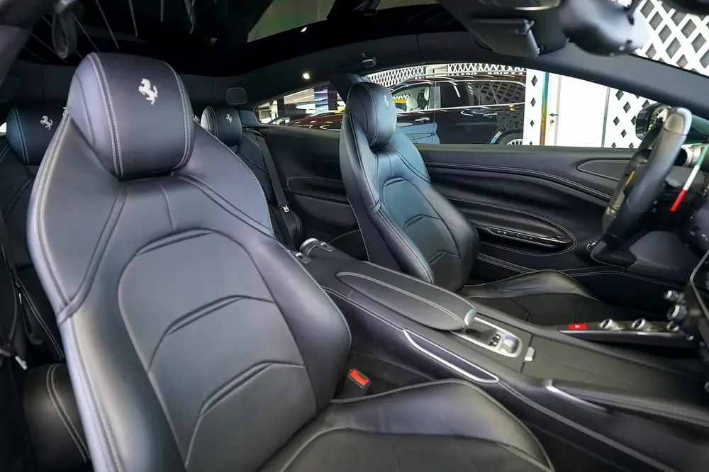 CARBON INTERIOR | CARBON EXTERIOR | PANORAMIC ROOF | WARRANTY AVAILABLE - Image 16