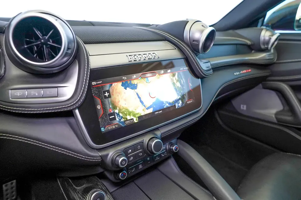 CARBON INTERIOR | CARBON EXTERIOR | PANORAMIC ROOF | WARRANTY AVAILABLE - Image 6
