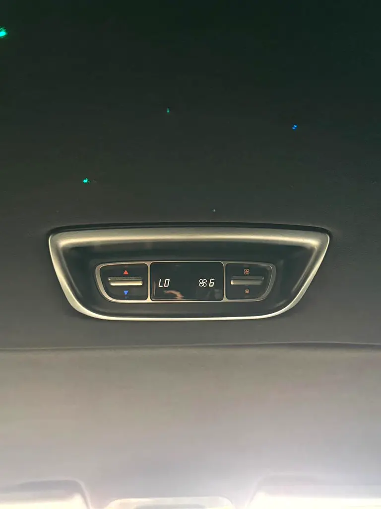 2016 Mercedes-Benz V250 - Image 13