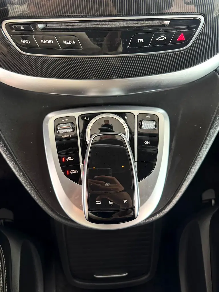 2016 Mercedes-Benz V250 - Image 17