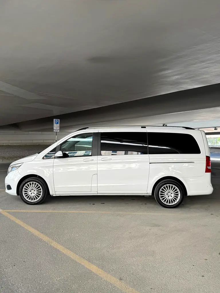 2016 Mercedes-Benz V250 - Image 6