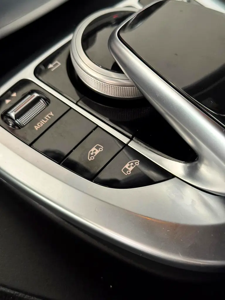 2016 Mercedes-Benz V250 - Image 8