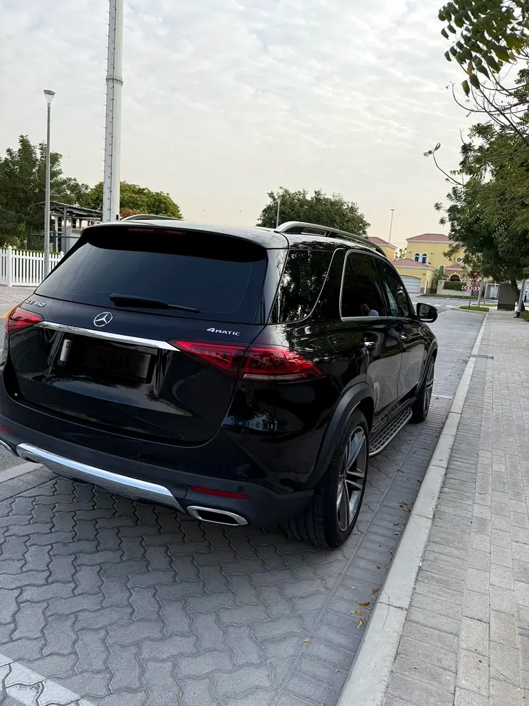 Mercedes GLE450 • GCC Specs • Low KM • Full Service History • Zero accident (May 2026 Service) - Image 8