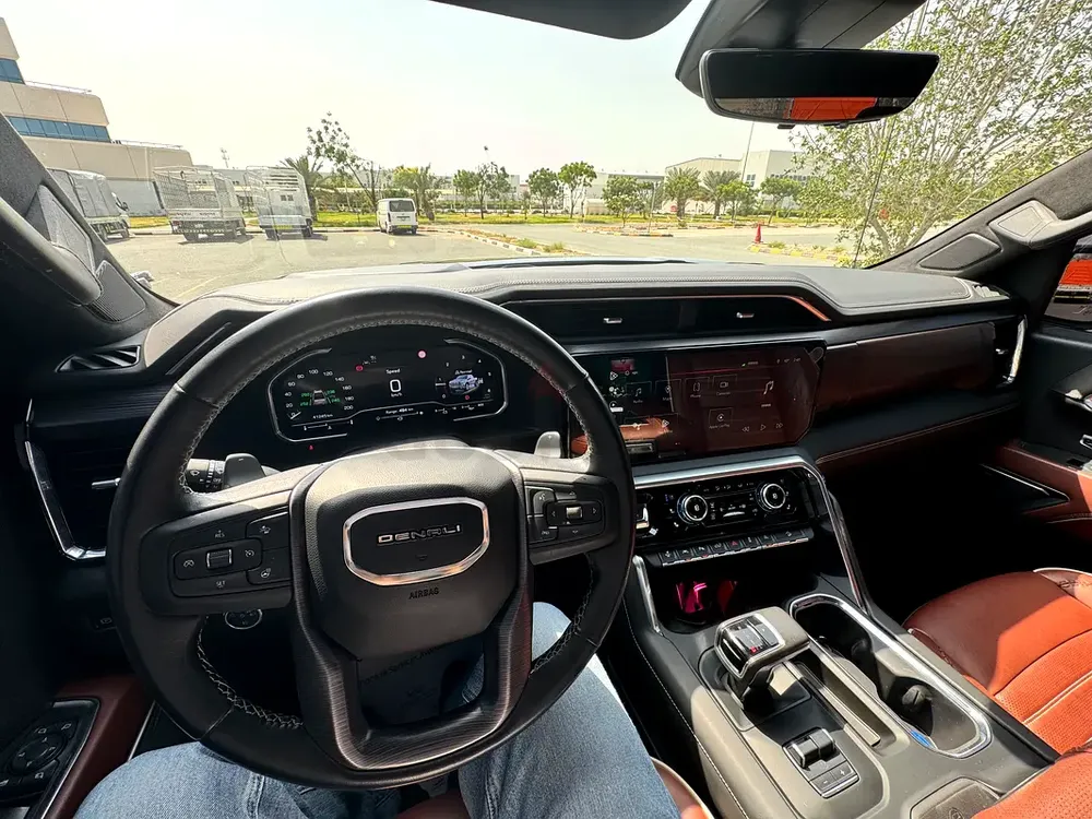 GMC Sierra 1500 Denali 2022 GCC Specs - Image 6
