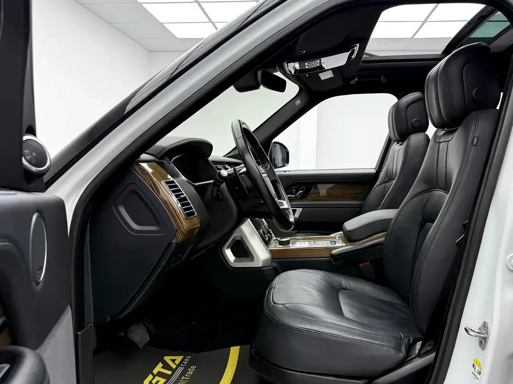 2018 Range Rover  HSE,One Year Unlimited KM Warranty, Agency Full Service History,GCC - Image 14