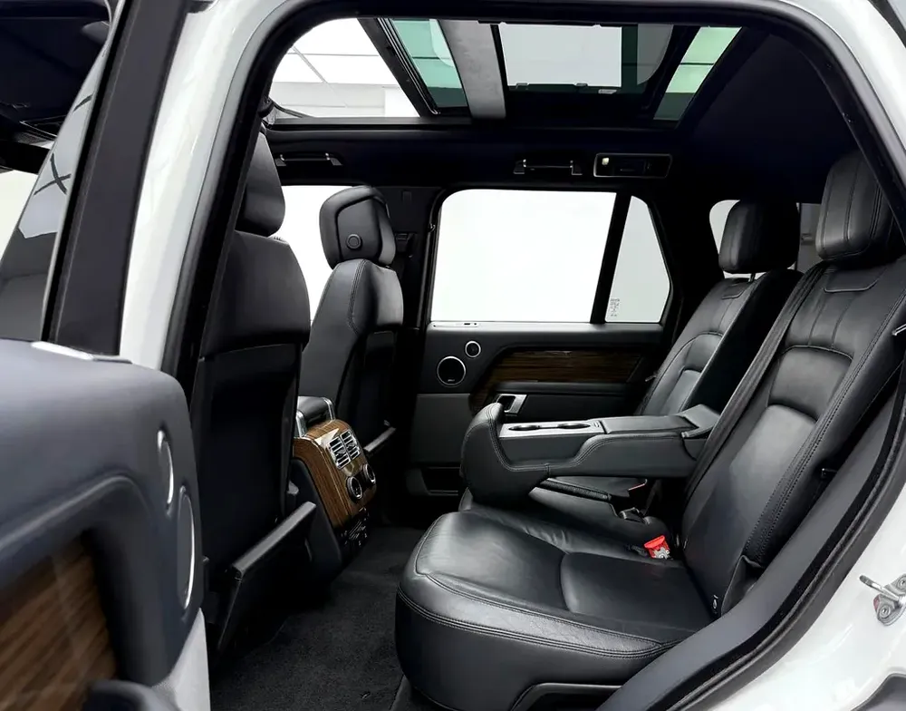 2018 Range Rover  HSE,One Year Unlimited KM Warranty, Agency Full Service History,GCC - Image 15