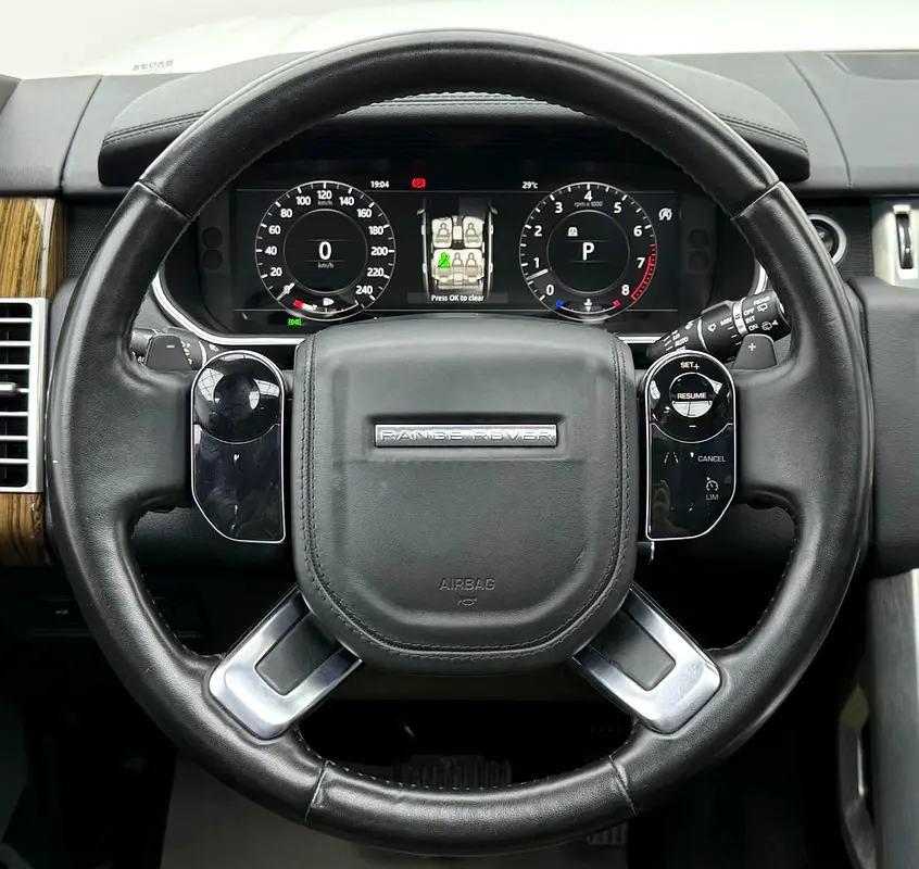 2018 Range Rover  HSE,One Year Unlimited KM Warranty, Agency Full Service History,GCC - Image 7