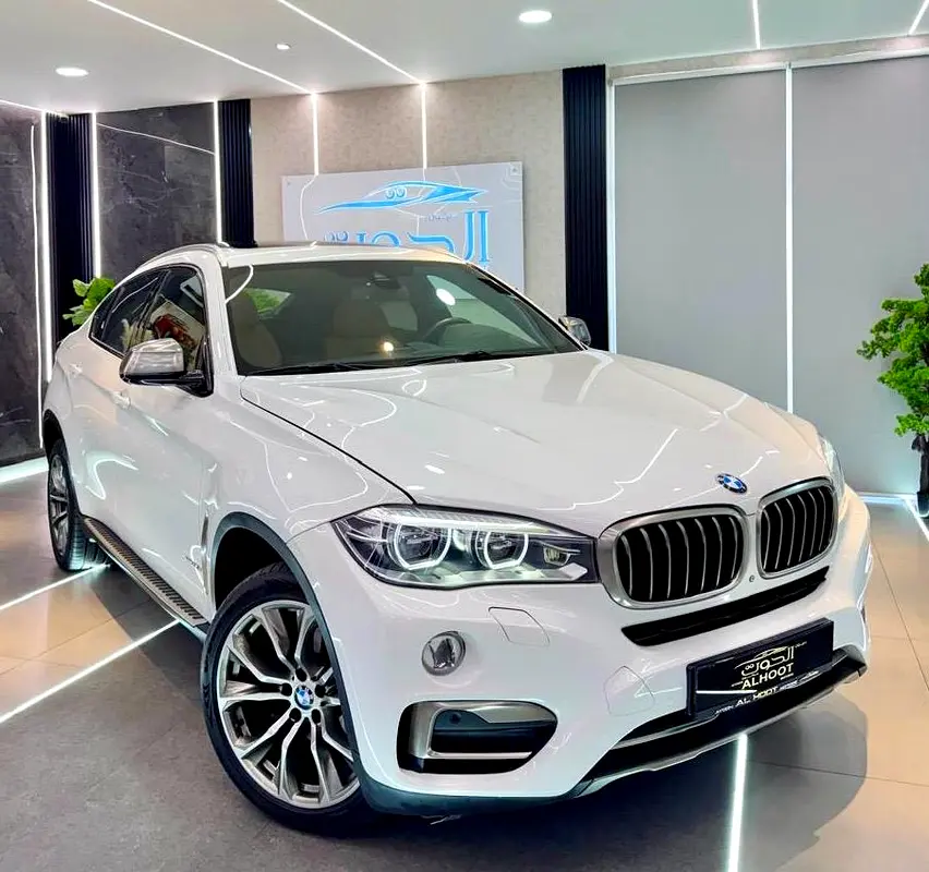 AWESOME BMW X6 xDrive50i M Sport || GCC || TOP RANGE || RADAR || LOW MILEAG - Image 7