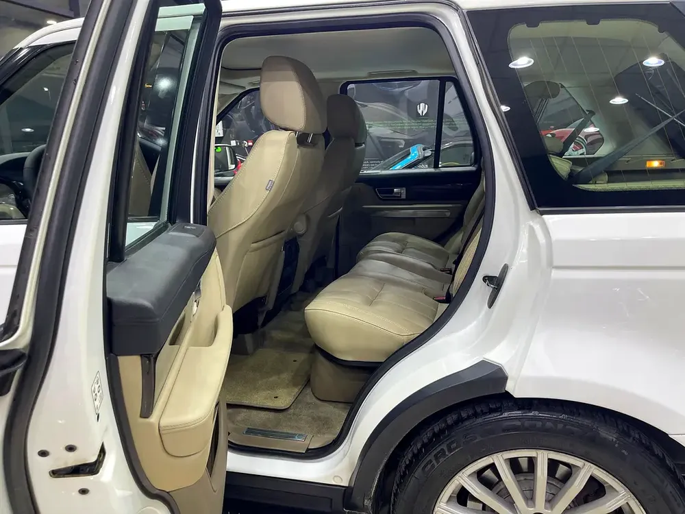 Land Rover Range Rover Sport HSE 2011 - GCC Specs - FULL ORIGINAL PAINT - Image 16