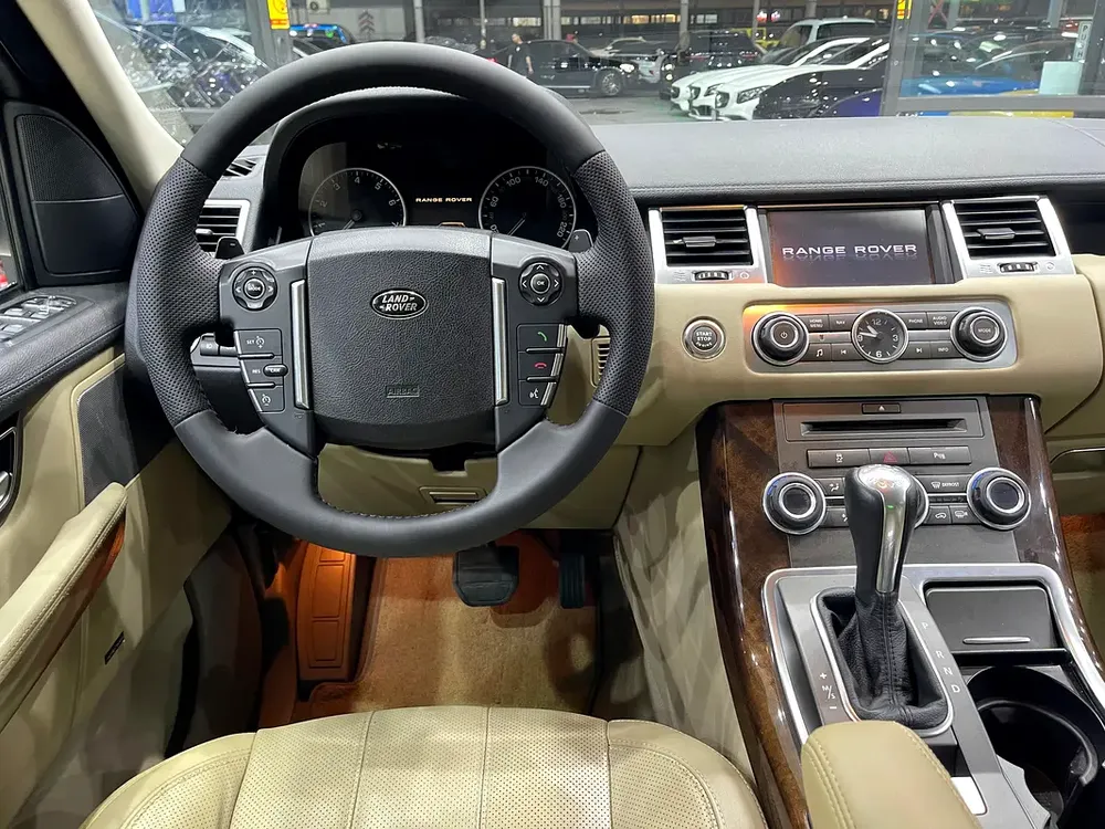 Land Rover Range Rover Sport HSE 2011 - GCC Specs - FULL ORIGINAL PAINT - Image 17
