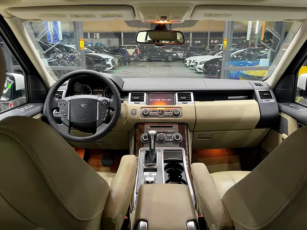 Land Rover Range Rover Sport HSE 2011 - GCC Specs - FULL ORIGINAL PAINT - Image 19