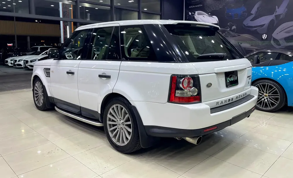 Land Rover Range Rover Sport HSE 2011 - GCC Specs - FULL ORIGINAL PAINT - Image 7