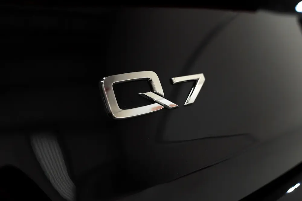 Audi Q7 55 TFSI quattro S line - 2023 - Image 15