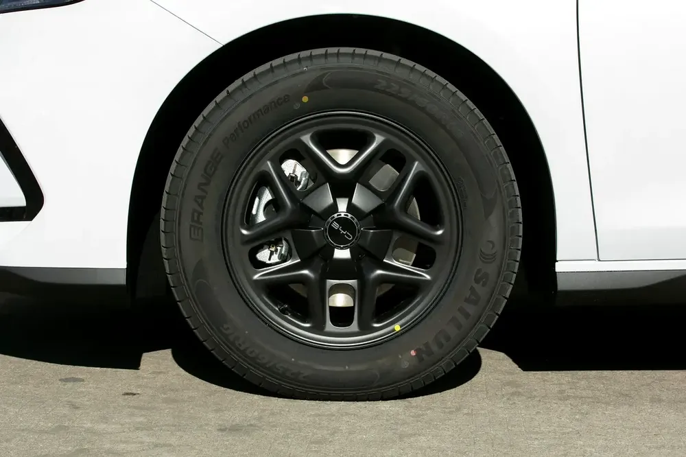 2025 BYD Seal 05 DM-i (Chinese Specs) - Brand New Plug-in Hybrid - Image 12