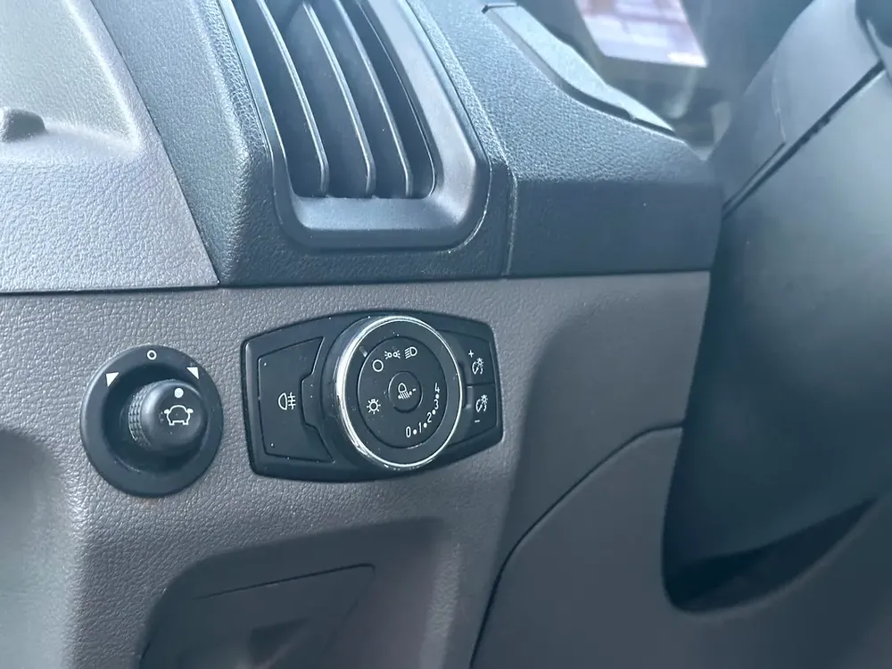 Ford Transit Custom 330L 2021 GCC Specs - Image 12