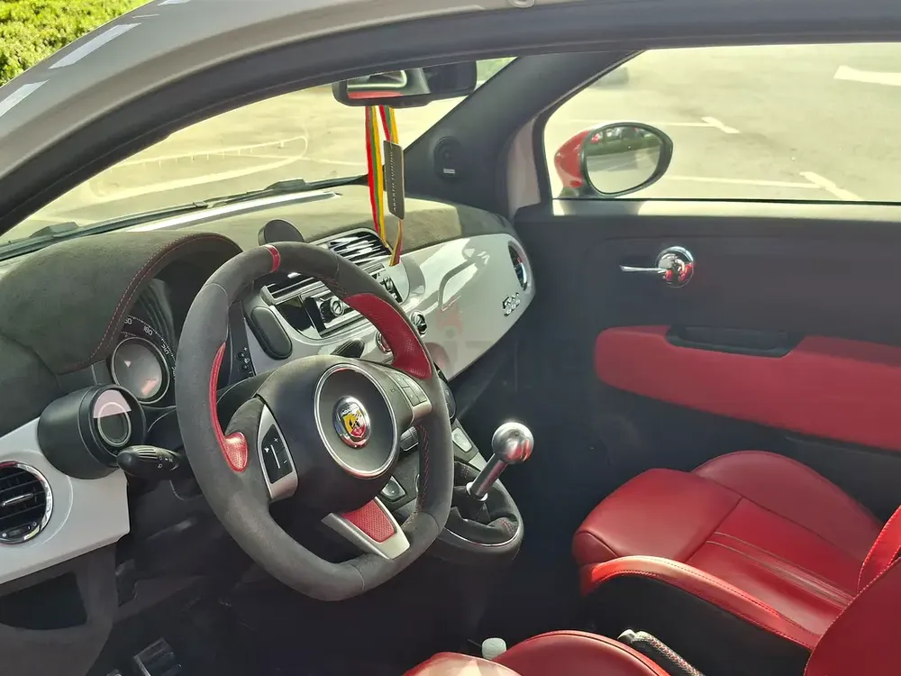 2012 Abarth 500 - European Specs - 5-speed manual gearbox - Image 9